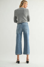 Load image into Gallery viewer, Cropped Wide Sweat Jean
