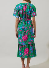 Load image into Gallery viewer, Cabina Floral Pleated Midi Dress
