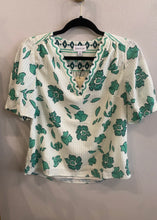 Load image into Gallery viewer, Floral Printed V-Neck Blouse
