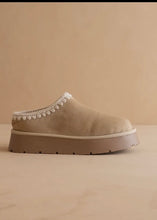 Load image into Gallery viewer, Brandi Platform Mule Slipper
