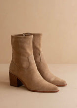 Load image into Gallery viewer, Vienna Latte Bootie
