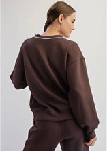 Load image into Gallery viewer, Espresso Modal Piping V-Neck Top

