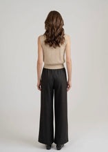Load image into Gallery viewer, Classic Knitted Vest
