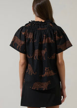 Load image into Gallery viewer, Jungle Smocked Top

