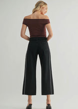 Load image into Gallery viewer, Black Barrel Jean Twist
