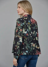 Load image into Gallery viewer, V Neck Printed Top
