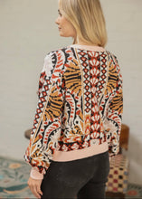 Load image into Gallery viewer, Ribbed Detail Printed Sweater
