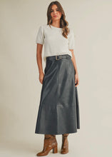 Load image into Gallery viewer, Belted Flare Cut Edge Skirt

