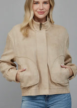 Load image into Gallery viewer, Curved Pocket Suede Jacket
