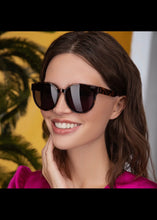 Load image into Gallery viewer, Diva Sunglasses- Tortoise
