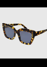 Load image into Gallery viewer, Portofino Tortoise Sunglasses
