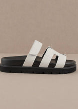 Load image into Gallery viewer, Nice Sandal-Black and White
