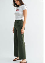 Load image into Gallery viewer, Scissor Cut Wide Leg Jean
