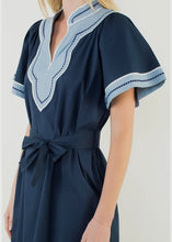 Load image into Gallery viewer, Contrast Trim V-Neck Belted Dress
