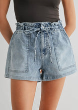 Load image into Gallery viewer, Pull On Patch Pocket Short
