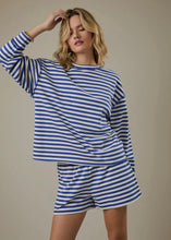 Load image into Gallery viewer, Crewneck Detailed Stripe Sweatshirt &amp; Shorts
