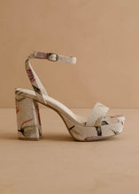 Load image into Gallery viewer, Beige Tulip Raffia Platform Heel
