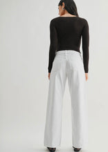 Load image into Gallery viewer, White Baggy Wide Leg Jean

