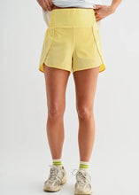 Load image into Gallery viewer, Contour Scallop Active Shorts
