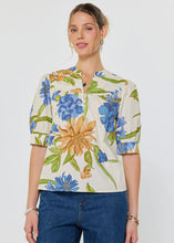 Load image into Gallery viewer, Floral Print Split Neck Button Front Blouse
