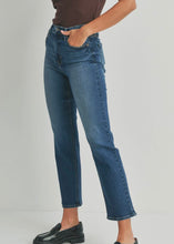 Load image into Gallery viewer, Dark Wash Classic Straight Just Black Denim Jeans
