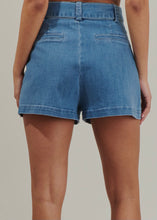 Load image into Gallery viewer, Pleated Belted Denim Shorts
