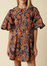 Load image into Gallery viewer, Floral Puff Sleeve Dress
