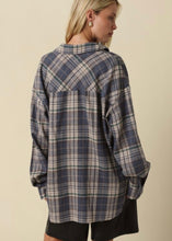 Load image into Gallery viewer, Plaid Button Up Shirt
