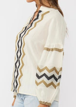 Load image into Gallery viewer, Cotton Jaquard Split Neck Blouse
